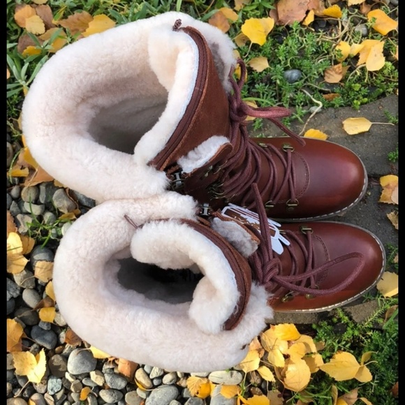 Warm Winter Boots, Sherpa Lined, Royal Canadian - Picture 2 of 8